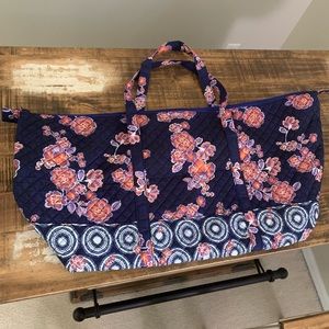Floral print duffel bag